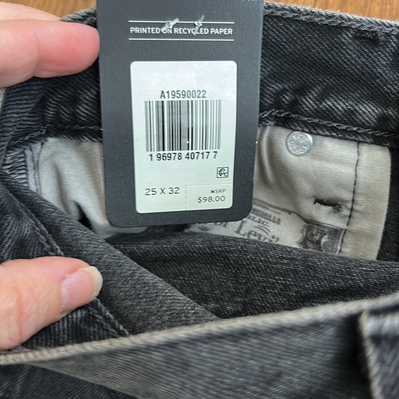 New! Levi's Black Straight Leg Jeans - Picture 5 of 5